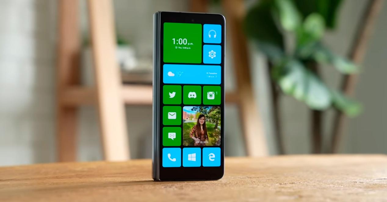 galaxy x fold 4 windows phone mod.jpg