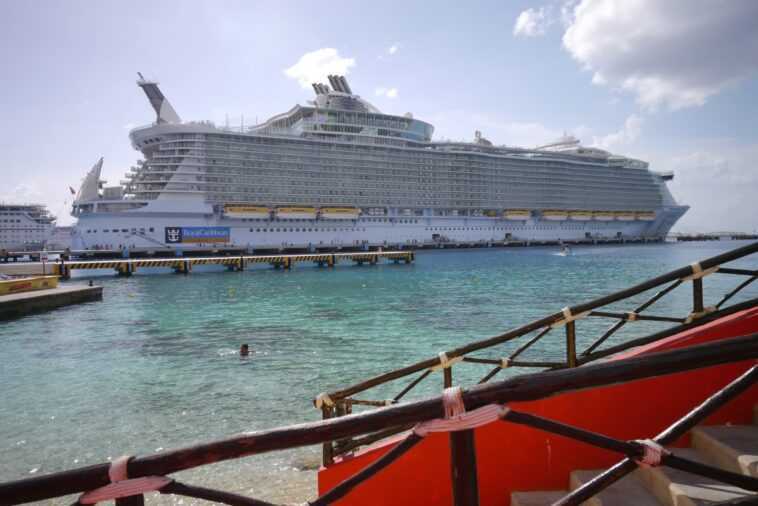 Royal Caribbean apporte l'Internet par satellite Starlink à tous ses paquebots de croisière 1 Royal Caribbean Apporte L'internet Par Satellite Starlink à Tous Ses