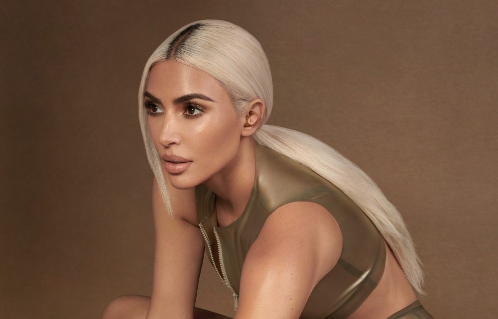 Apple and Kim Kardashian collaborate on unique Beats Fit Pro line Apple et Kim Kardashian collaborent sur une ligne unique Beats