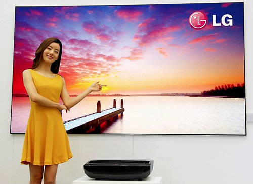 Avec le rapport de projection sur le bon projecteur 2 Téléviseur laser de LG.