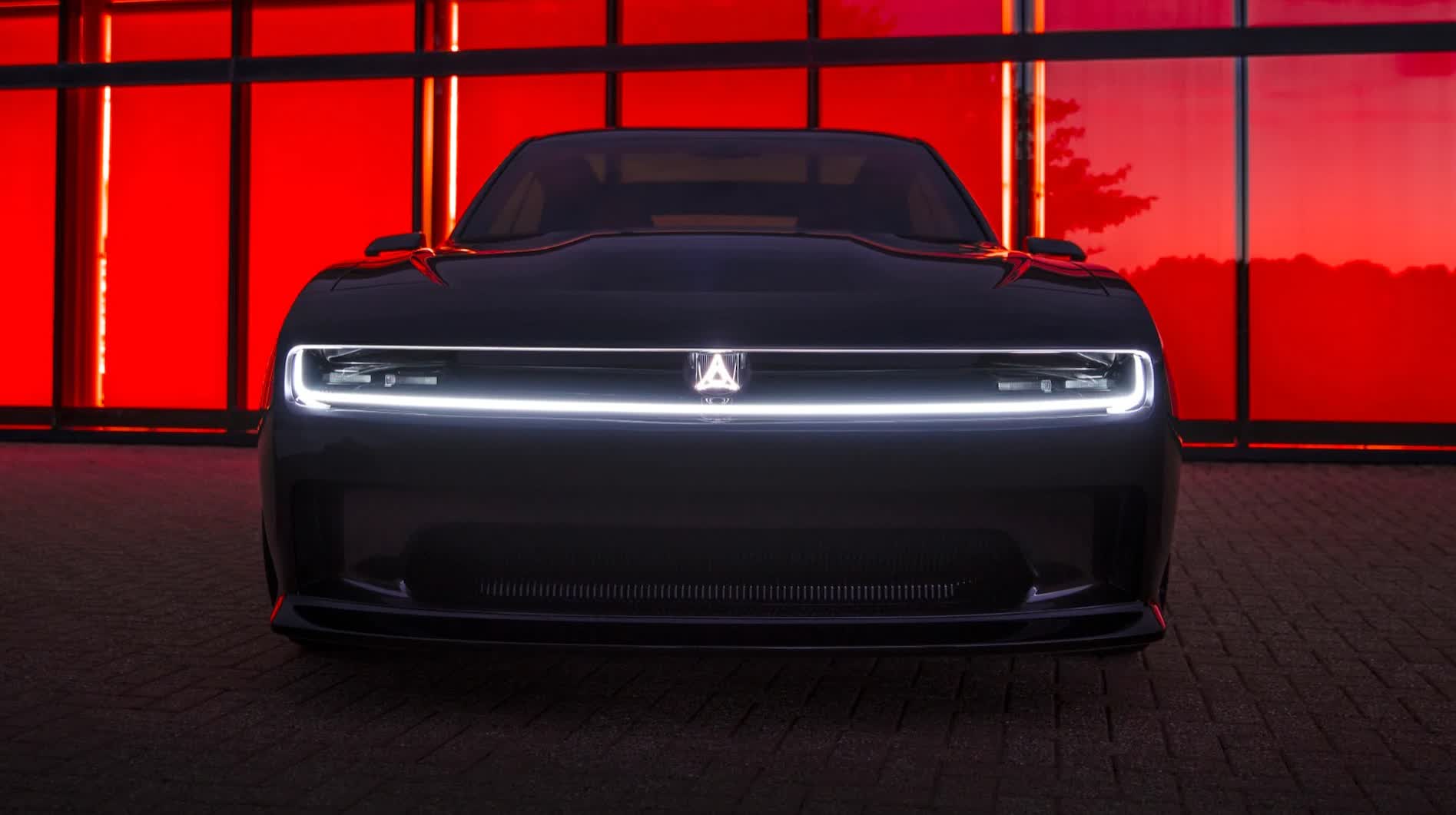 Dodge présente en avant-première le concept Charger Daytona SRT, un véhicule électrique qui s'accroche au passé 2 Dodge presente en avant premiere le concept Charger Daytona SRT un