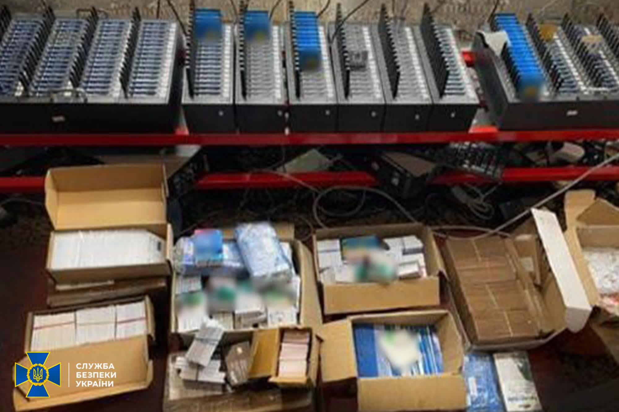 L'Ukraine ferme une ferme de robots russes exploitant un million de faux comptes qui propagent la désinformation 2 LUkraine ferme une ferme de robots russes exploitant un million