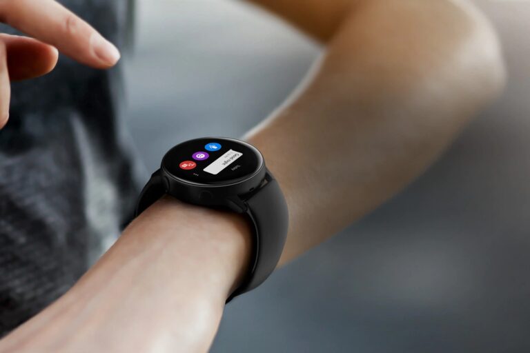 Samsung Galaxy Watch5 vs Watch3 & Active(2) : le changement en vaut la peine 2 C'est toujours beau à regarder, mais la Samsung Galaxy Watch Active a maintenant trois ans et demi. (Photo : Samsung)