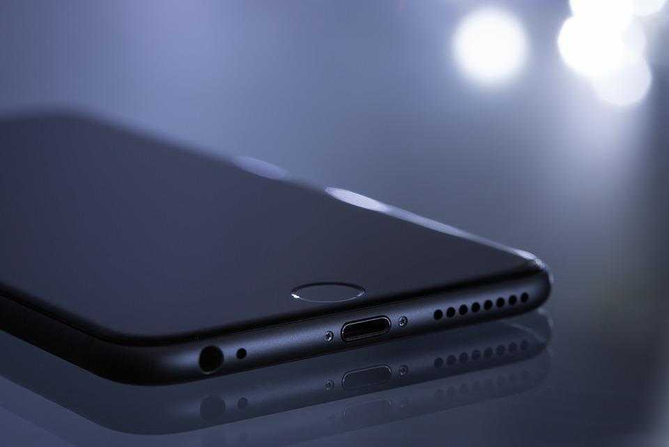 Appareils électroniques de seconde main : quand sauter le pas ? 2 Apple Iphone Midnight Black