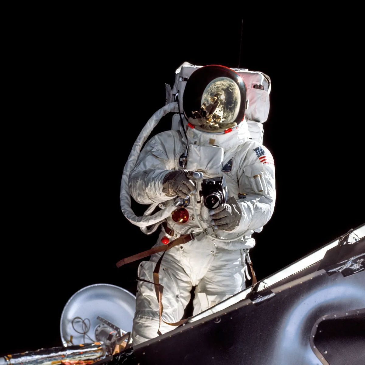 Les photos remastérisées de la mission lunaire Apollo révèlent désormais des détails comme jamais auparavant 3 L'astronaute d'Apollo 9 Russell Schweickart, mars 1969 / Crédit : NASA / JSC / ASU / Andy Saunders