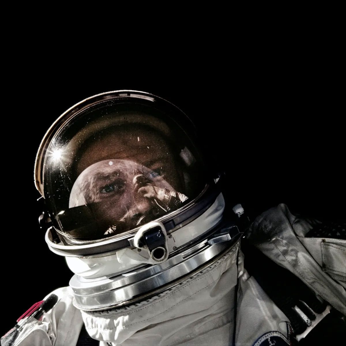 Les photos remastérisées de la mission lunaire Apollo révèlent désormais des détails comme jamais auparavant 4 L'astronaute Buzz Aldrin prend son premier selfie dans l'espace, Gemini XXI, novembre 1966 / CreditNASA / JSC / ASU / Andy Saunders