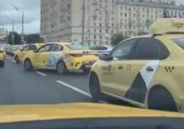 Comment Anonymous a « piraté » les taxis de Moscou en obstruant les rues de la ville 69 Comment Anonymous A « Piraté » Les Taxis De Moscou