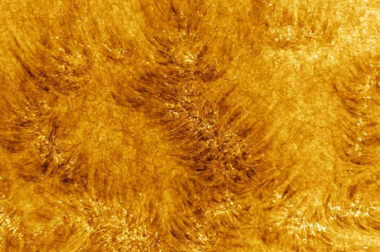 Ces photos incroyables montrent à quoi ressemble la surface du Soleil 1 Ces Photos Incroyables Montrent à Quoi Ressemble La Surface Du
