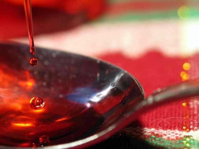La FDA dit de ne pas essayer le défi TikTok de cuisiner du poulet à NyQuil 1 La Fda Dit De Ne Pas Essayer Le Défi Tiktok