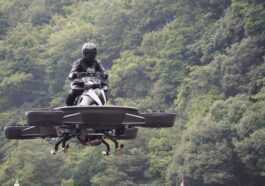 "Cela ressemble à quelque chose de Star Wars". Il y a un vélo volant prêt à être vendu (bien que cela coûtera cher) 26 "cela Ressemble à Quelque Chose De Star Wars". Il Y