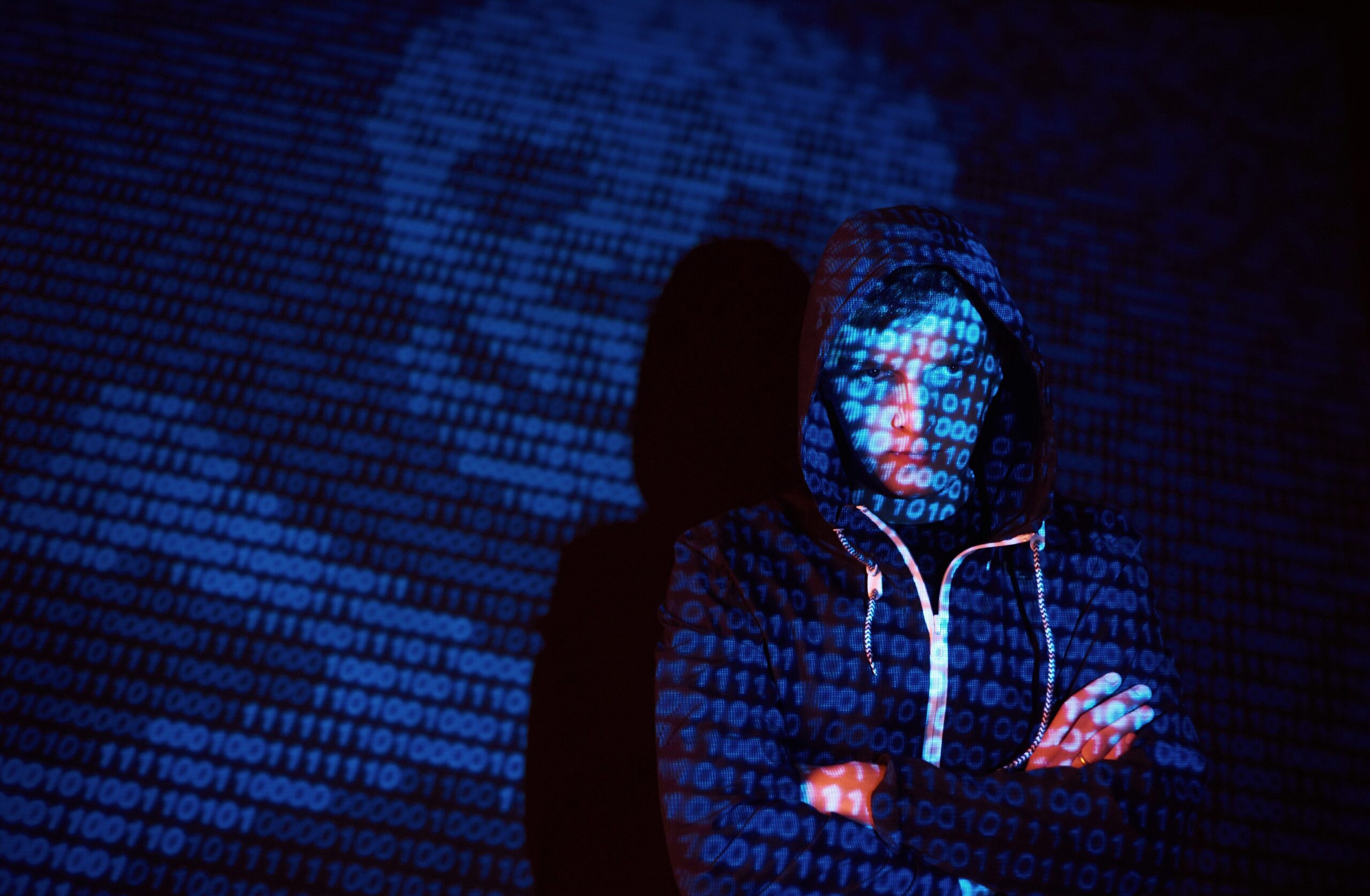 Qui Est Ak, Le Hacker De 17 Ans Que Big