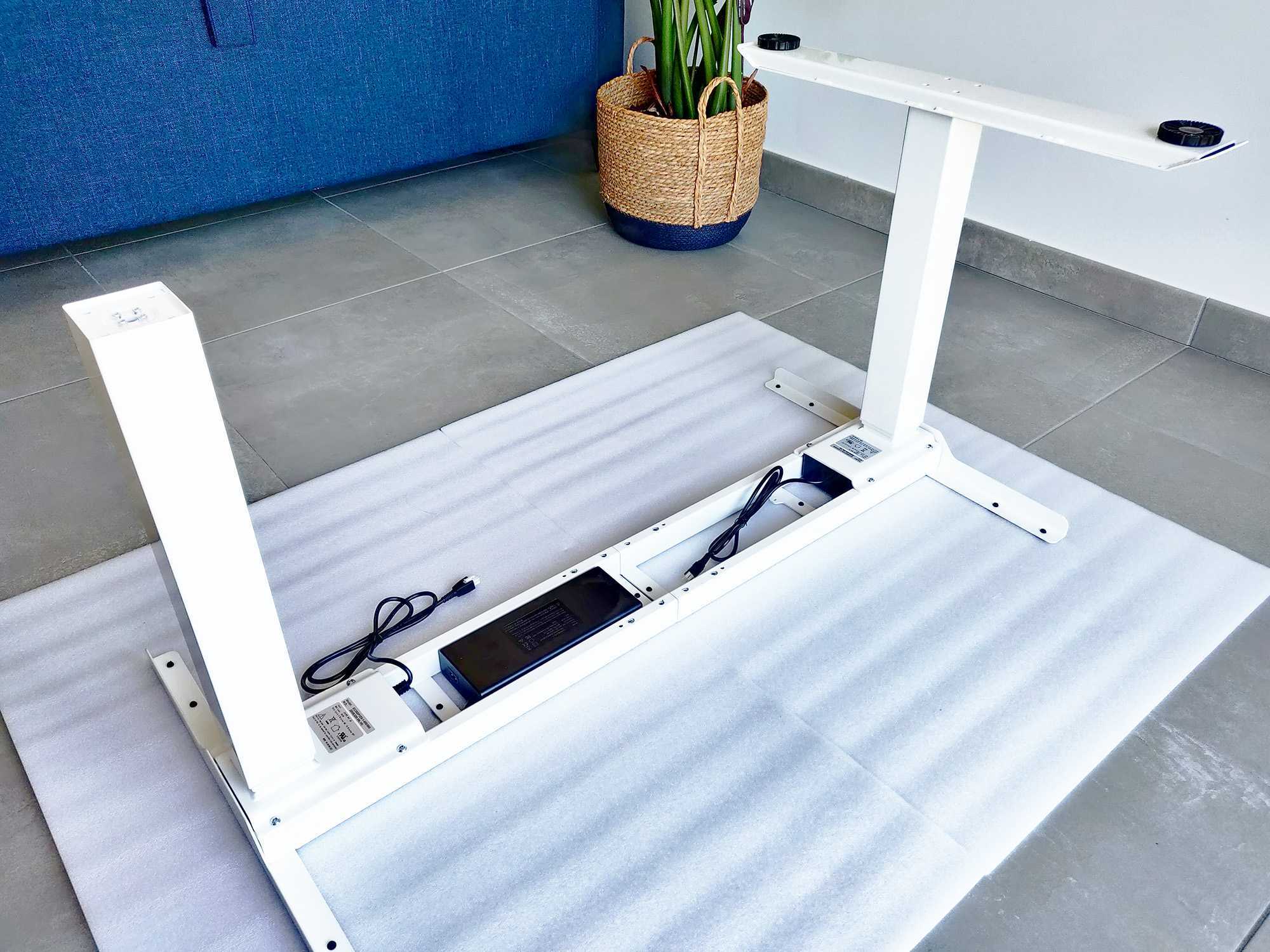 FlexiSpot E7 en TEST: Le bureau assis-debout motorisé premium et minimaliste 12 Flexispot E7 Test Test Bureau Assis Debout Motorisé (32)