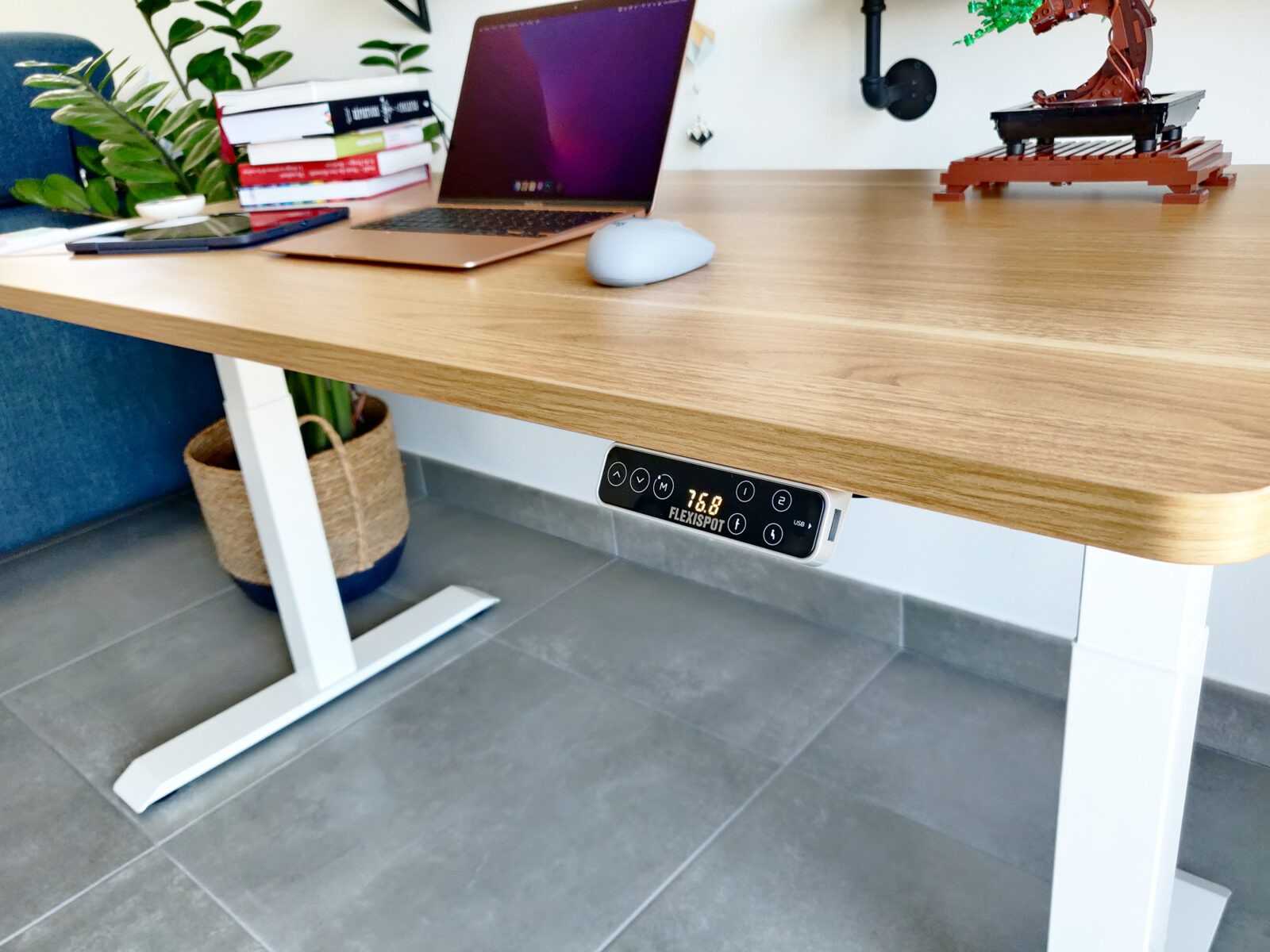 FlexiSpot E7 en TEST: Le bureau assis-debout motorisé premium et minimaliste 17 Flexispot E7 Test Test Bureau Assis Debout Motorisé (68)
