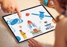L'application iOS primée Pok Pok Playroom pour enfants reçoit la mise à jour "Space" pour le jouet Busy Book