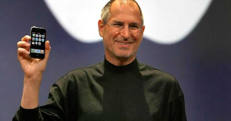 Laurene Powell Jobs, Jony Ive, Tim Cook et d'autres s'associent pour lancer les 'Steve Jobs Archive' 1 Laurene Powell Jobs, Jony Ive, Tim Cook et d'autres s'associent pour lancer les 'Steve Jobs Archive'