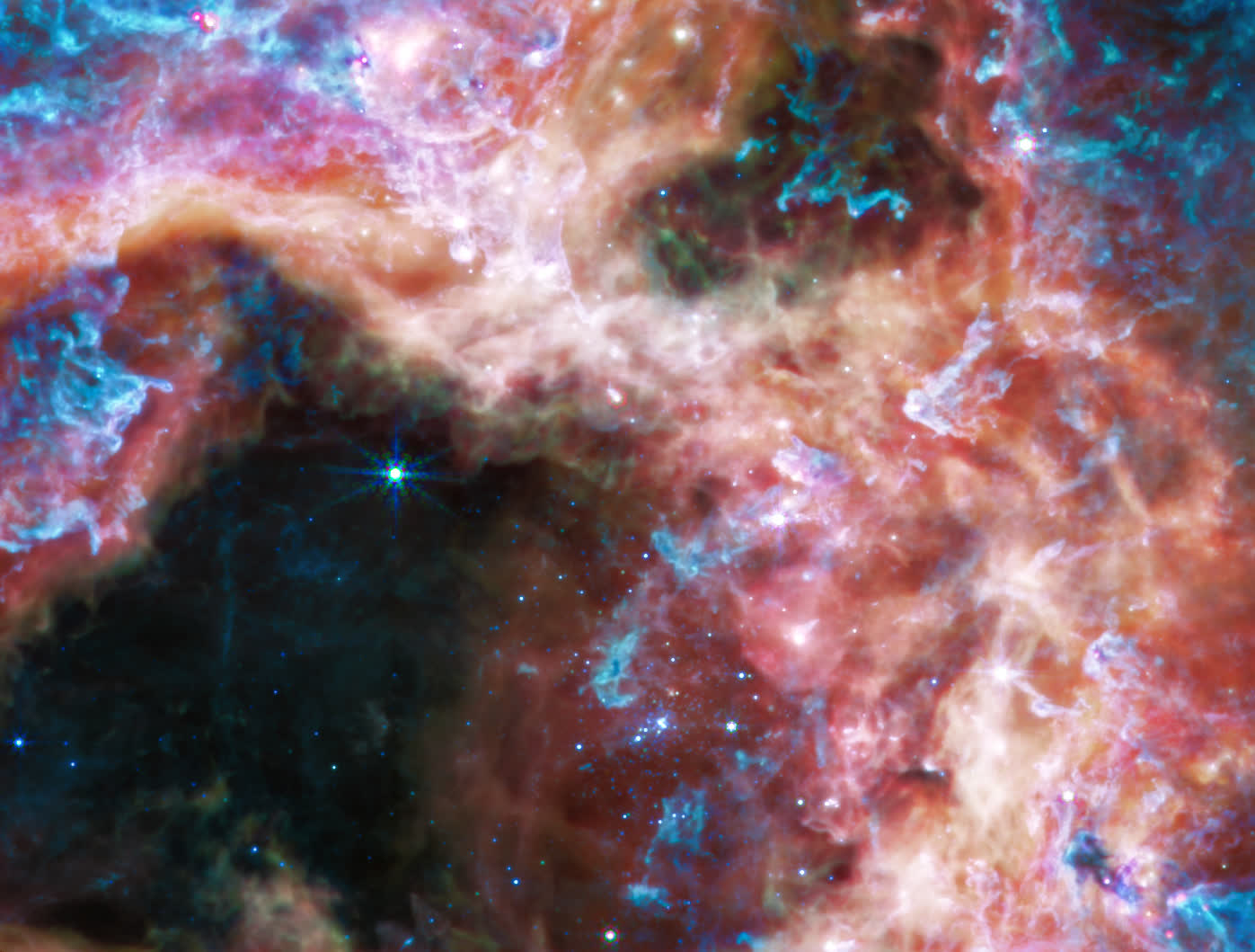Le télescope James Webb de la NASA capture une tarentule cosmique 2 Le telescope James Webb de la NASA capture une tarentule