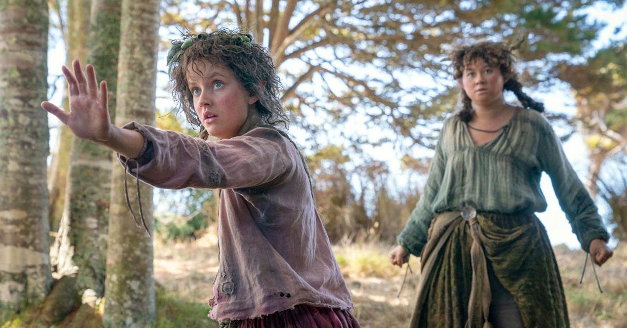 Quelle est la différence entre les Hobbits et les Fuzzys ? 2 Poilue Les Anneaux de Pouvoir.