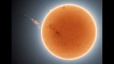 Le Soleil A éjecté Une énorme "langue De Feu" De