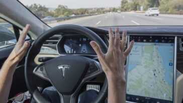 Beaucoup de gens pensent que les fonctions d'assistance à la conduite rendent une voiture entièrement autonome 22 Beaucoup De Gens Pensent Que Les Fonctions D'assistance à La