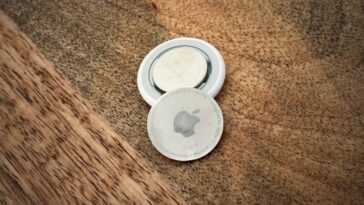 Batterie faible AirTag ?  Comment remplacer la batterie de vos AirTags