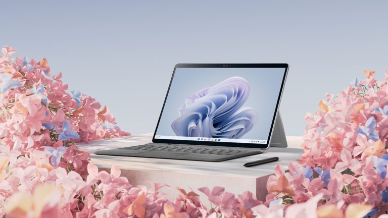 Station d'accueil audio Microsoft : les haut-parleurs sont des stations d'accueil sont des haut-parleurs 5 Microsoft Surface Pro 9