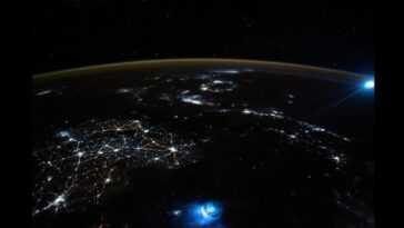 Deux Flashs Spectaculaires De Lumière Bleue Sur Terre Photographiés Depuis