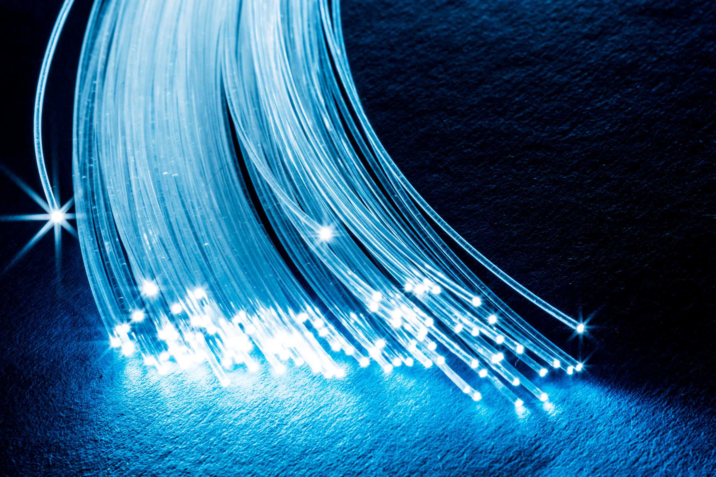 Silicon Photonics : 1,84 Pétabits Par Seconde Envoyés Via Un