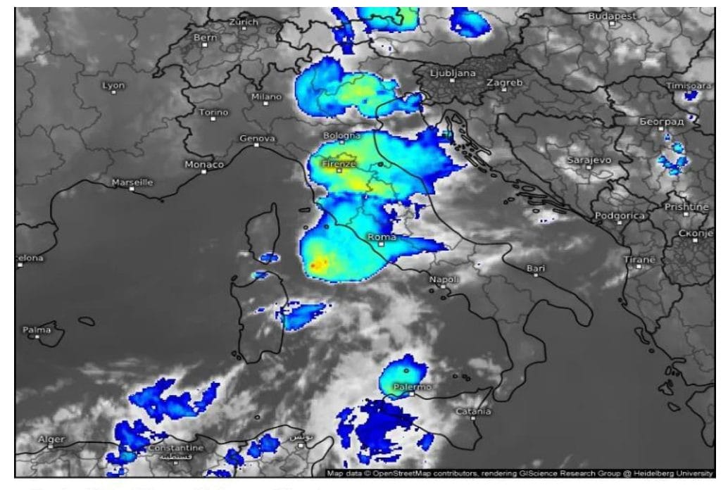 L'orage d'où est sorti l'éclair.  Crédit : meteologia.com ;  © Collaborateurs d'OpenStreeetMap, rendu GIScience Research Group @ Heidelberg University - Données satellitaires : EUMETSAT
