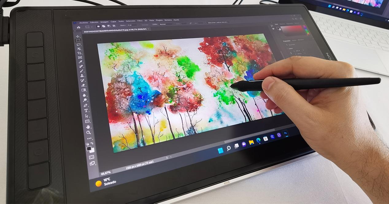Huion Kamvas Pro : Tablettes graphiques 4K pour artistes exigeants 5 Tablettes graphiques HUION