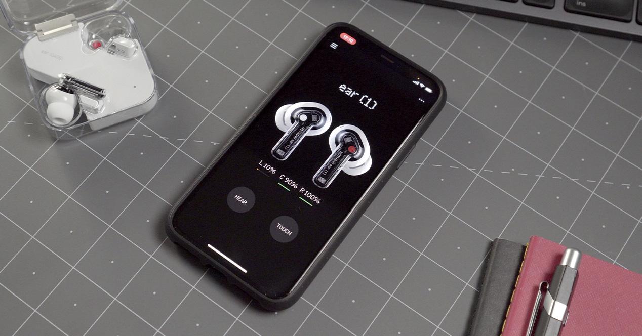 1667053627 26 Quelle est la difference entre le nouveau Nothing Ear Stick