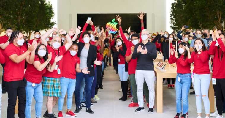 Apple augmente les prestations d'éducation et de soins de santé, mais pas pour les employés syndiqués ; Les travailleurs australiens en grève 1 Apple augmente les prestations d'éducation et de soins de santé, mais pas pour les employés syndiqués ; Les travailleurs australiens en grève