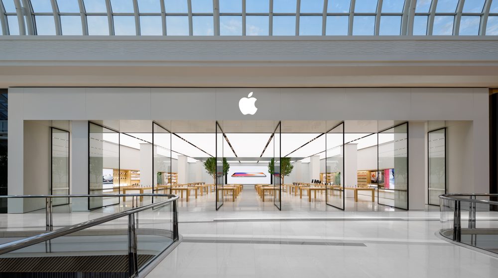 Apple ups education and healthcare benefits, but not for unionized employees; Australia workers set to strike Apple augmente les prestations deducation et de soins de sante