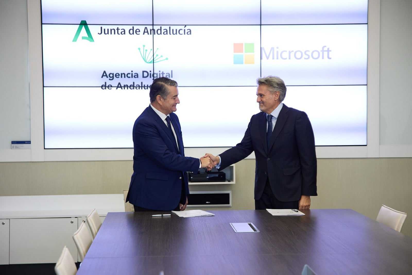 La Junta De Andalucia Et Microsoft S'unissent Pour Promouvoir La