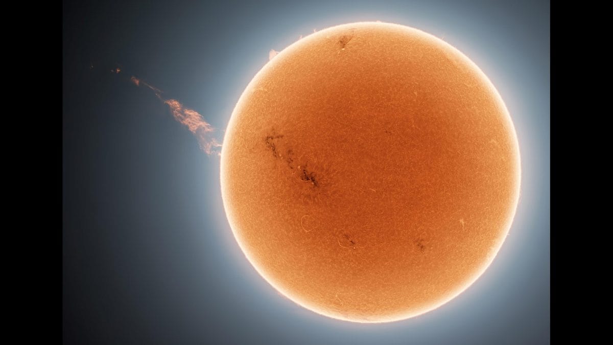 Le Soleil a éjecté une énorme "langue de feu" de 1,6 million de kilomètres : le coup à couper le souffle 2 Crédit : Andrew McCarthy