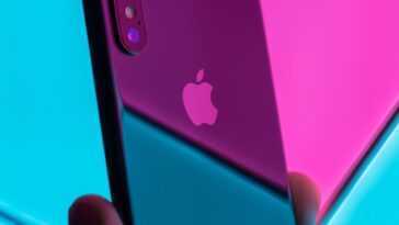 L'effondrement des smartphones se poursuivra jusqu'en 2023, selon le fournisseur d'Apple, mais les téléphones haut de gamme pourraient bien convenir 27 L'effondrement des smartphones se poursuivra jusqu'en 2023, selon le fournisseur d'Apple, mais les téléphones haut de gamme pourraient bien convenir