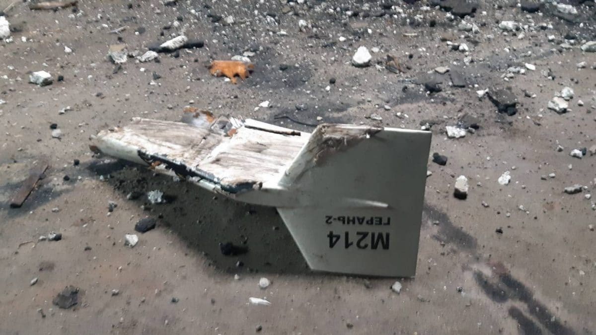 Que sont les drones kamikazes Shaded-36 : l'Iran accusé de les avoir donnés à la Russie pour frapper l'Ukraine 2 Le fragment d'un drone, peut-être un Iranien Shaded-136. Crédit : ministère ukrainien de la Défense / Twitter