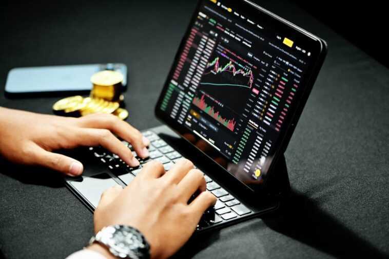 Dans quel pays la valeur monétaire est-elle la plus élevée ? 1 Ordinateur Portable Trading Tablette Clavier