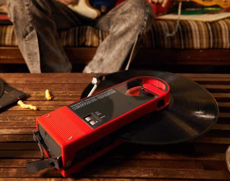 Audio-Technica ressuscite l'emblématique tourne-disque portable Sound Burger 1 Audio Technica Ressuscite L'emblématique Tourne Disque Portable Sound Burger
