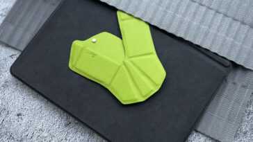 La souris inspirée de l'origami se plie à plat lorsqu'elle n'est pas utilisée 25 La Souris Inspirée De L'origami Se Plie à Plat Lorsqu'elle