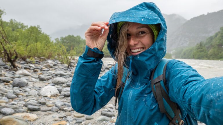 Linge propre : ces trois détergents suffisent 5 Femme en veste d'extérieur