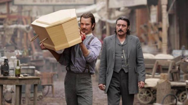 HBO fête ses 50 ans et ce sont les 10 meilleures séries de son histoire selon IMDb 11 Série Deadwoo HBO