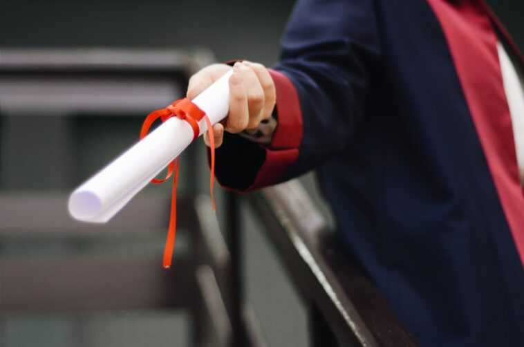 Les diplômes en informatique et en sciences de l'information sont les plus appréciés des diplômés récents 1 Les Diplômes En Informatique Et En Sciences De L'information Sont