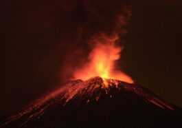 Un grand volcan sous-marin près de la fosse des Mariannes est peut-être en éruption 57 Un Grand Volcan Sous Marin Près De La Fosse Des Mariannes