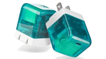 Les nouveaux chargeurs rétro USB-C 30 W de Case-Mate sont disponibles en quatre couleurs translucides inspirées de l'iMac G3 19 Les nouveaux chargeurs rétro USB-C 30 W de Case-Mate sont disponibles en quatre couleurs translucides inspirées de l'iMac G3