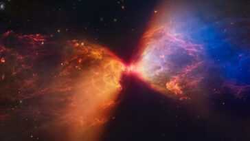 Une étoile naissante dessine un magnifique sablier coloré dans l'espace : le cliché de James Webb 16 Une étoile Naissante Dessine Un Magnifique Sablier Coloré Dans L'espace
