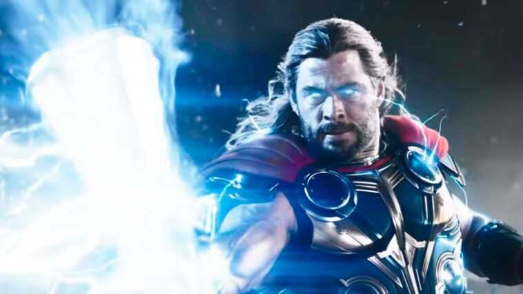 Chris Hemsworth pense déjà à pendre Mjolnir et suggère que la prochaine chose de Thor sera son "au revoir" 1 Chris Hemsworth Pense Déjà à Pendre Mjolnir Et Suggère Que