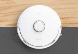 Le robot aspirateur laveur intelligent Narwal Freo nettoie intelligemment vos sols, pour vous faire gagner du temps
