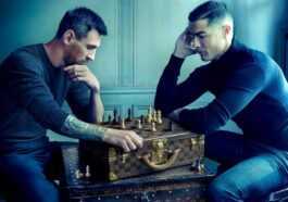 Sur la photo avec Ronaldo et Messi, les pièces d'échecs n'étaient pas placées au hasard : la citation que personne n'a comprise 9 Sur La Photo Avec Ronaldo Et Messi, Les Pièces D'échecs