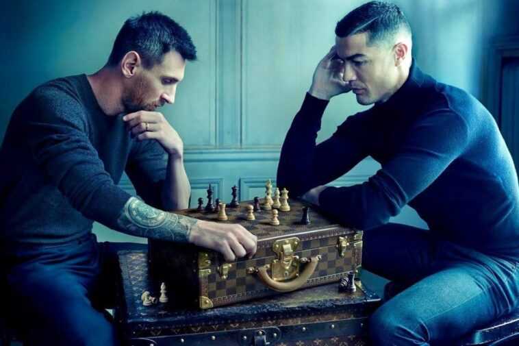 Sur la photo avec Ronaldo et Messi, les pièces d'échecs n'étaient pas placées au hasard : la citation que personne n'a comprise 1 Sur La Photo Avec Ronaldo Et Messi, Les Pièces D'échecs