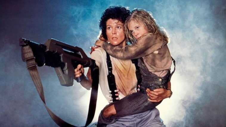 Voici comment James Cameron a trompé Sigourney Weaver pour tirer sur Aliens : avec Schwarzenegger 1 Voici Comment James Cameron A Trompé Sigourney Weaver Pour Tirer